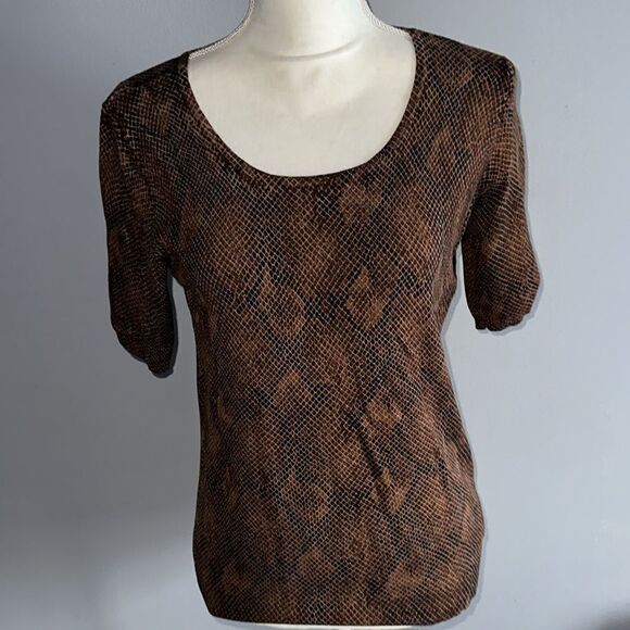 White House Black Market Top! - Picture 2 of 10